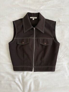 le chateau Brown Cropped Sleeveless Zip Front Top